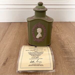1981 Wedgwood Tricolor Jasperware Royal Wedding Collection Teapoy Tea Caddy #970